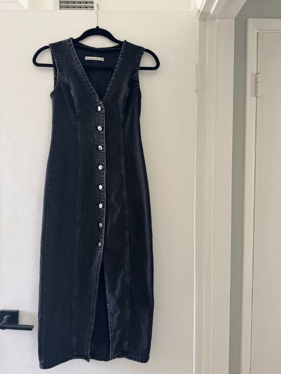 Abercrombie & Fitch Dresses & Skirts - Abercrombie Mara Vest Midi Dress